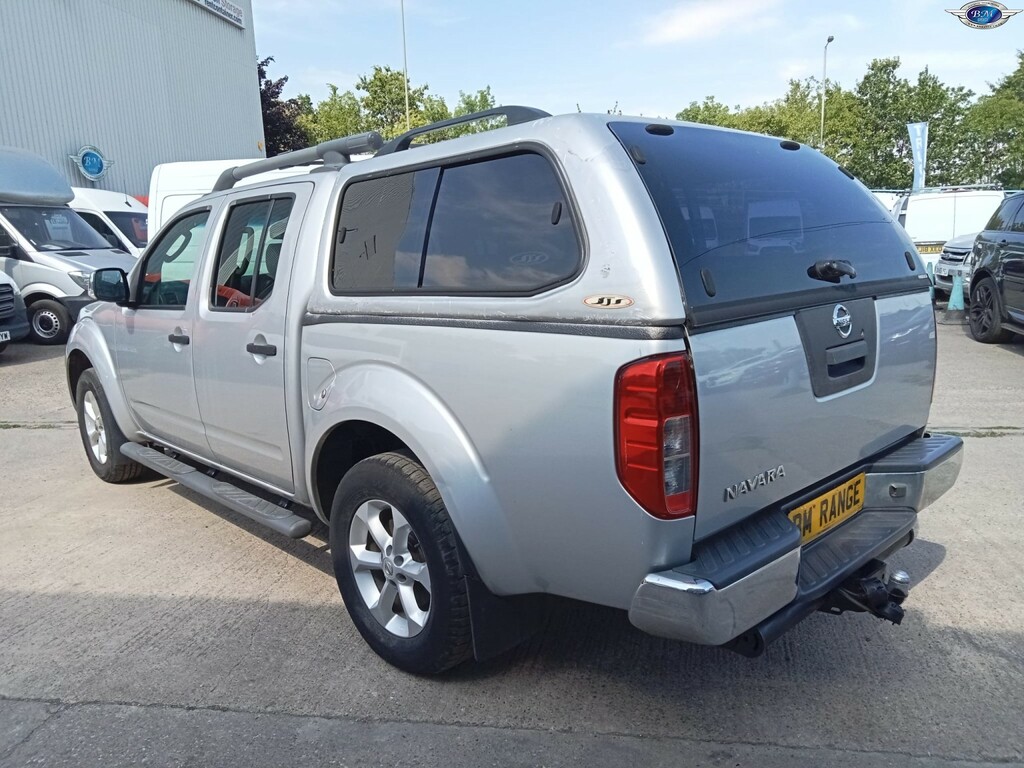 Nissan Navara 2.5 Dci Tekna Silver #5