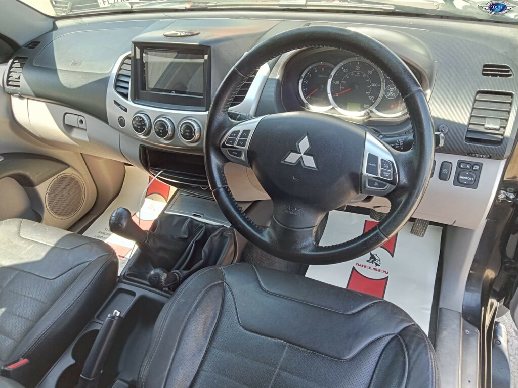 Mitsubishi L200 2.5 Di-d Barbarian Black #2
