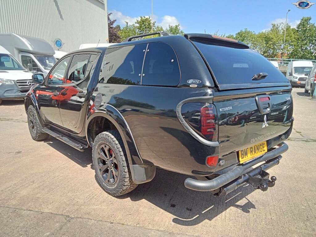 Mitsubishi L200 2.5 Di-d Barbarian Black #5