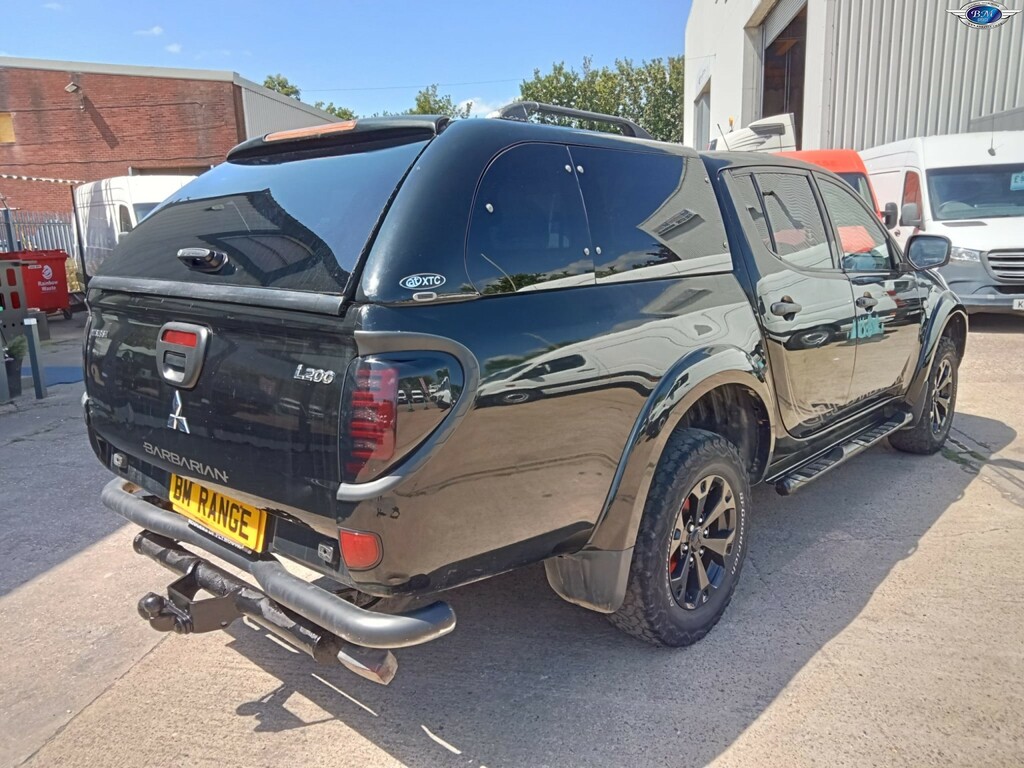 Mitsubishi L200 Red #8