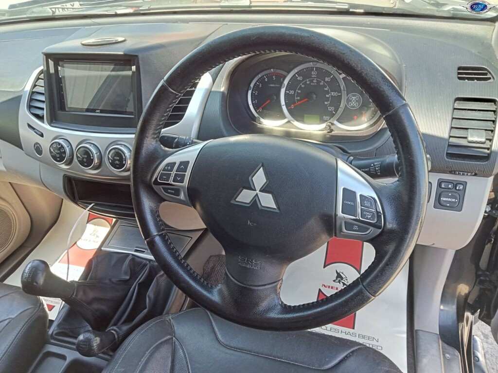 Mitsubishi L200 Red #11