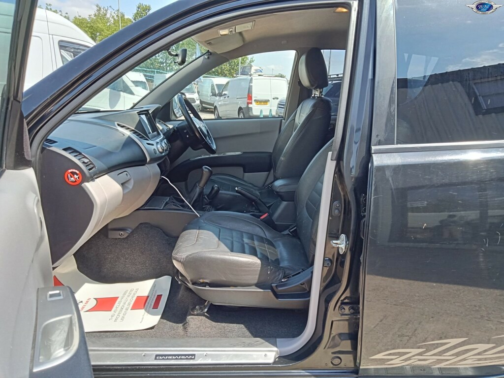 Mitsubishi L200 Red #18