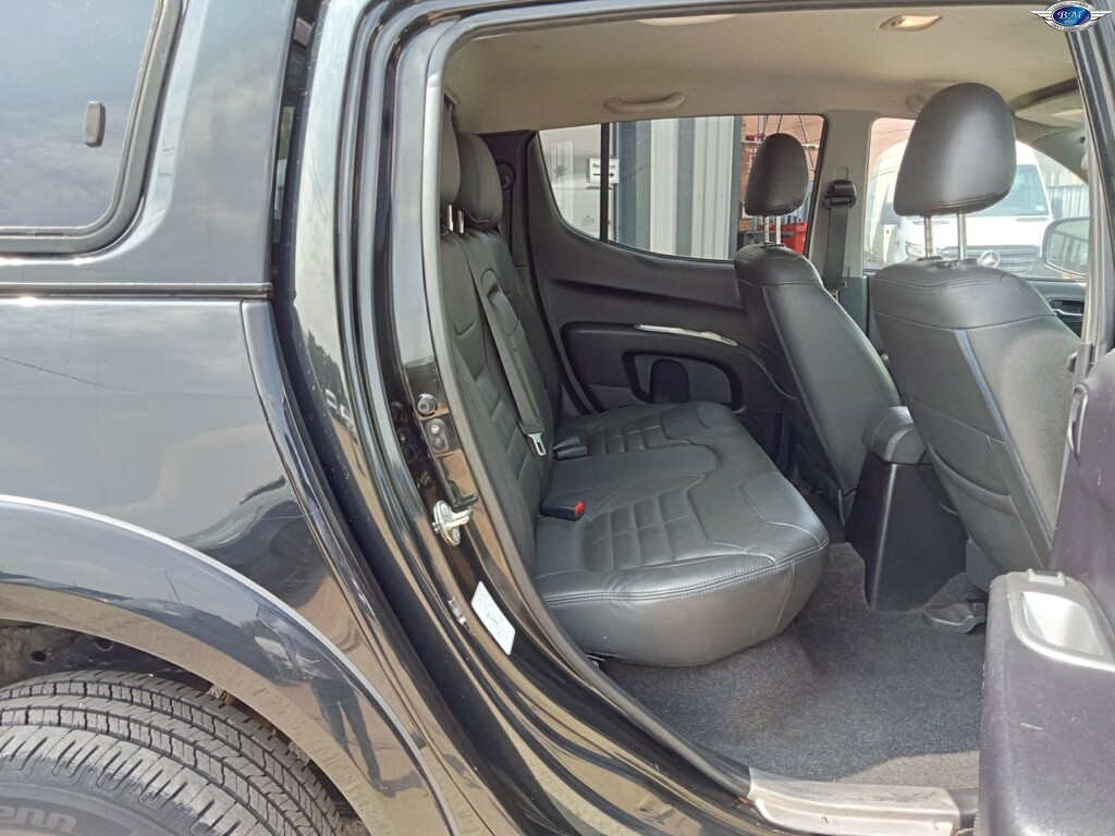 Mitsubishi L200 Double Cab Di-d Trojan White #16