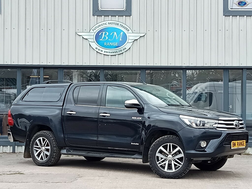 Toyota HILUX D-4d Active White #1