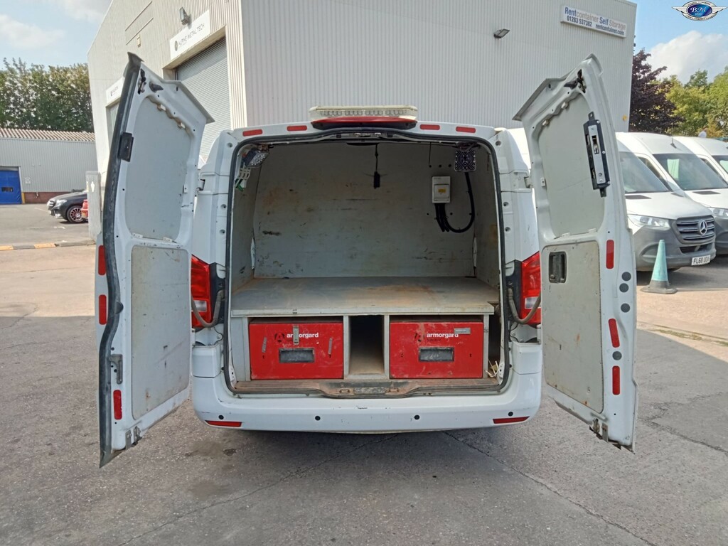 Mercedes-Benz Vito 114 Cdi Progressive Panel White #9