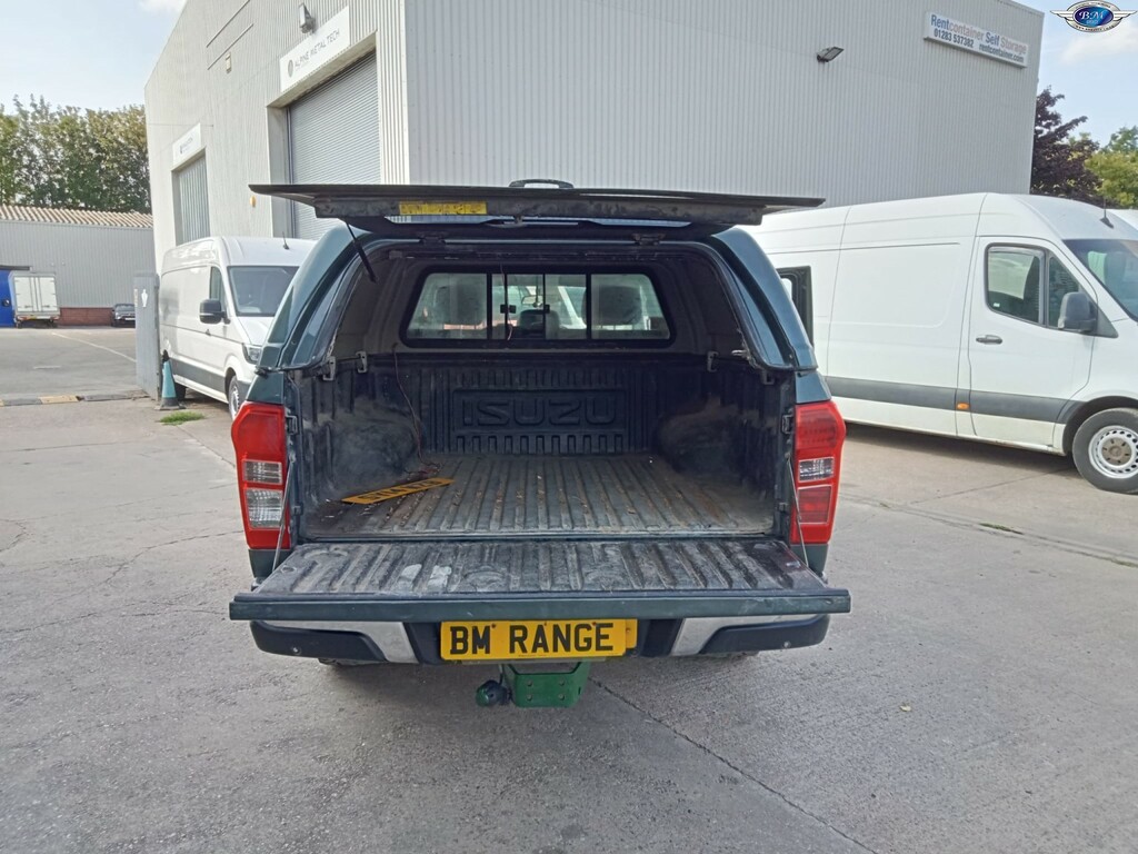 Isuzu D-Max Pickup 2.5 Td Yukon 4X4 201414 Silver #7
