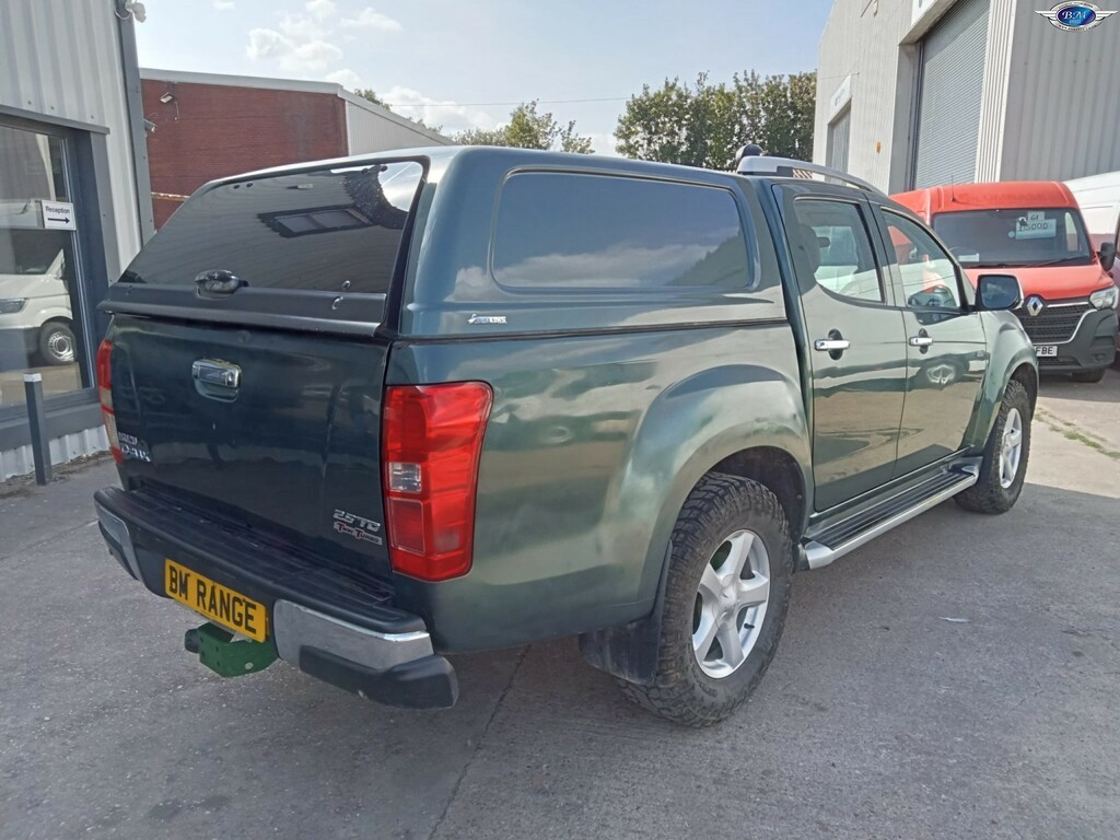 Isuzu D-Max Pickup 2.5 Td Yukon 4X4 201414 Silver #8