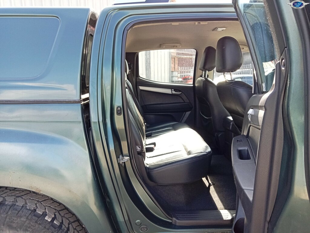 Isuzu D-Max Pickup 2.5 Td Yukon 4X4 201414 Silver #16