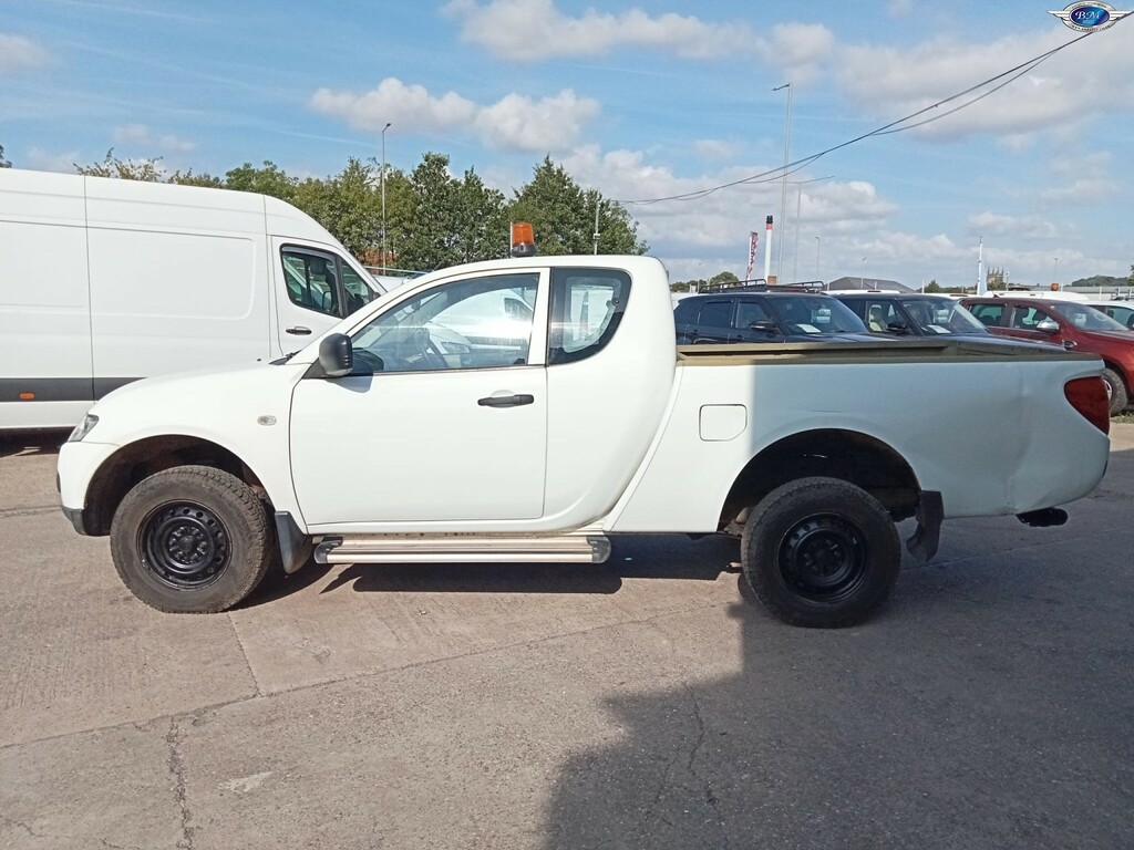 Mitsubishi L200 2.5 Di-d 4Life White #4