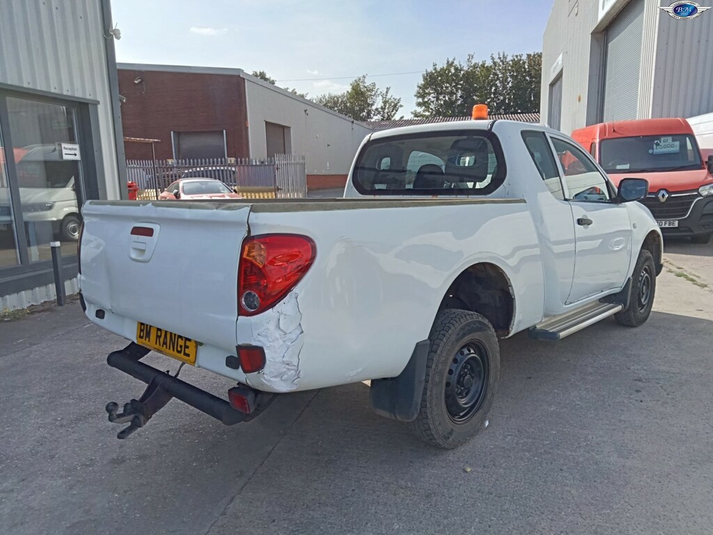 Mitsubishi L200 2.5 Di-d Barbarian Black #8