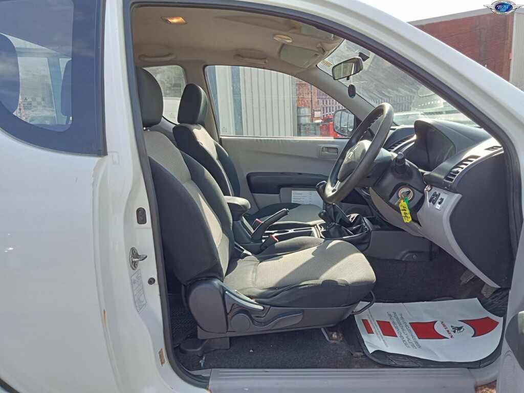 Mitsubishi L200 2.5 Di-d Barbarian Black #15