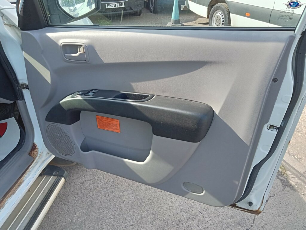 Mitsubishi L200 2.5 Di-d Barbarian Black #14