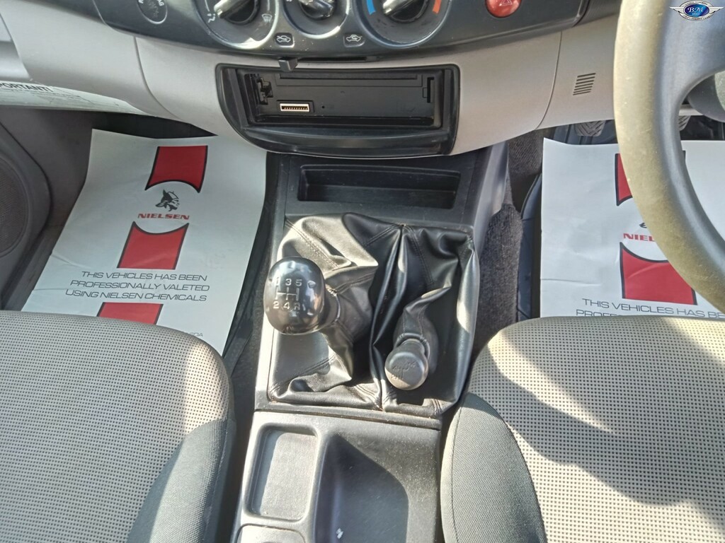 Mitsubishi L200 2.5 Di-d Barbarian Black #10