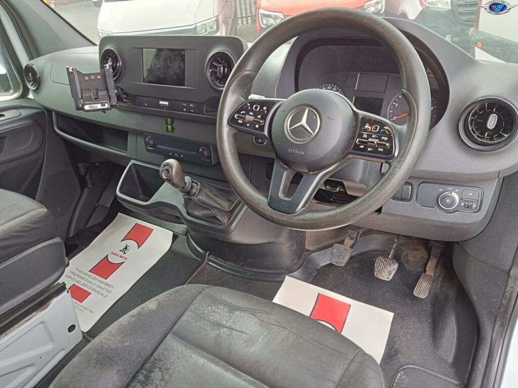 Mercedes-Benz Sprinter 2.1 311 Cdi White #2