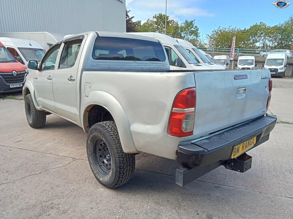 Toyota HILUX Invincible 4X4 D-4d Dcb Silver #6