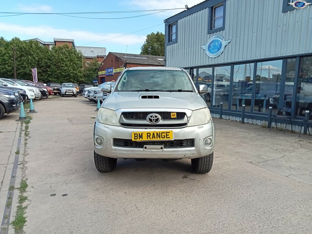 Toyota HILUX Invincible 4X4 D-4d Dcb Silver #3