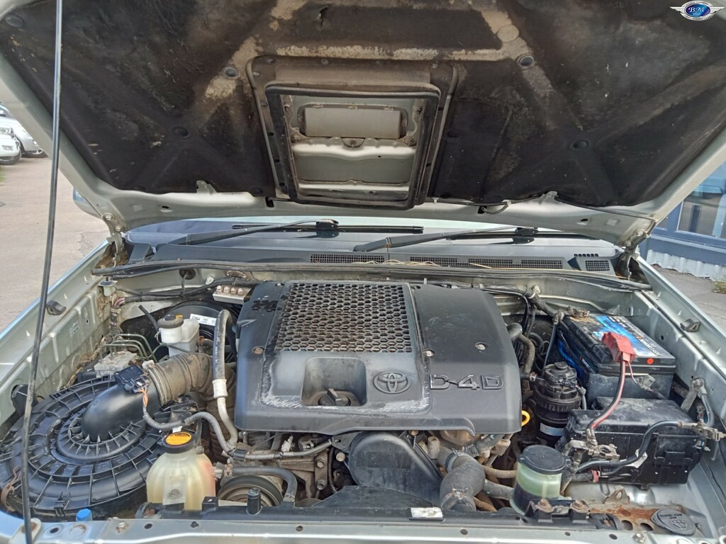 Toyota HILUX Invincible 4X4 D-4d Dcb Silver #19