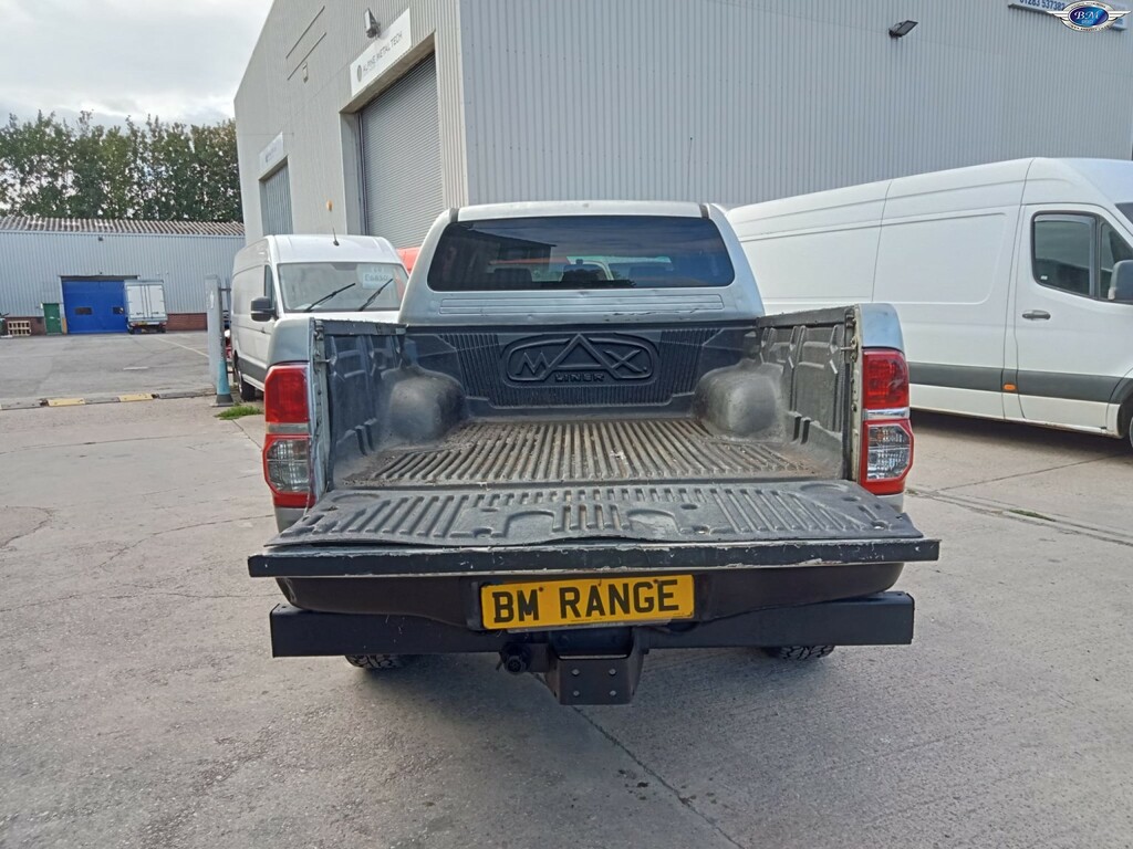 Toyota HILUX Invincible 4X4 D-4d Dcb Silver #7