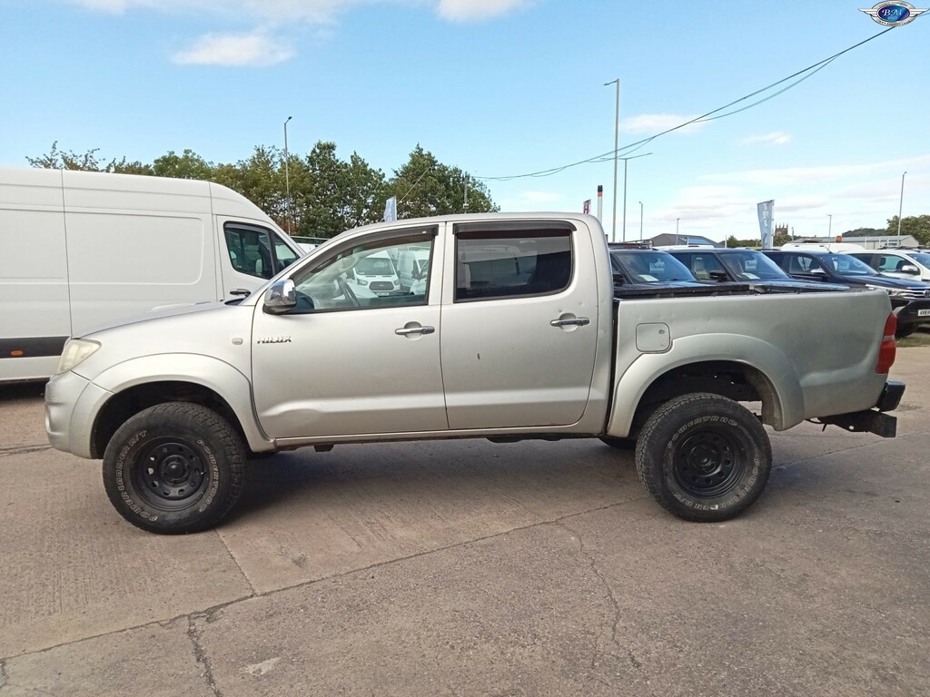 Toyota HILUX Invincible 4X4 D-4d Dcb Silver #4