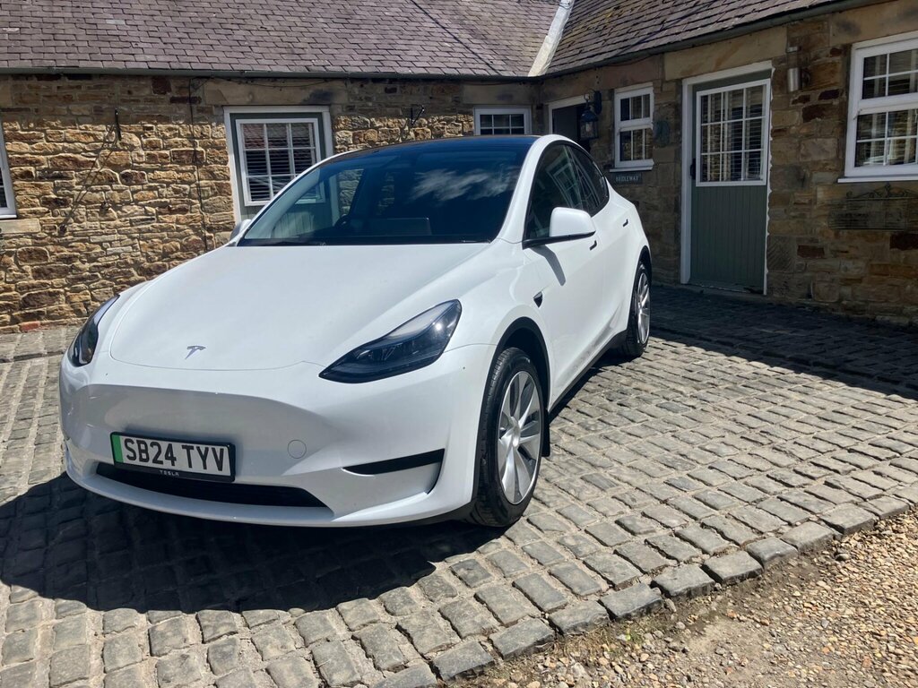 Tesla Model Y Auto Rwd 5dr SB24TYV White