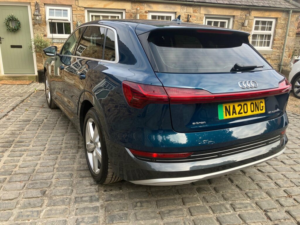 Audi E-tron 50 Technik Quattro 71.2Kwh Blue #4