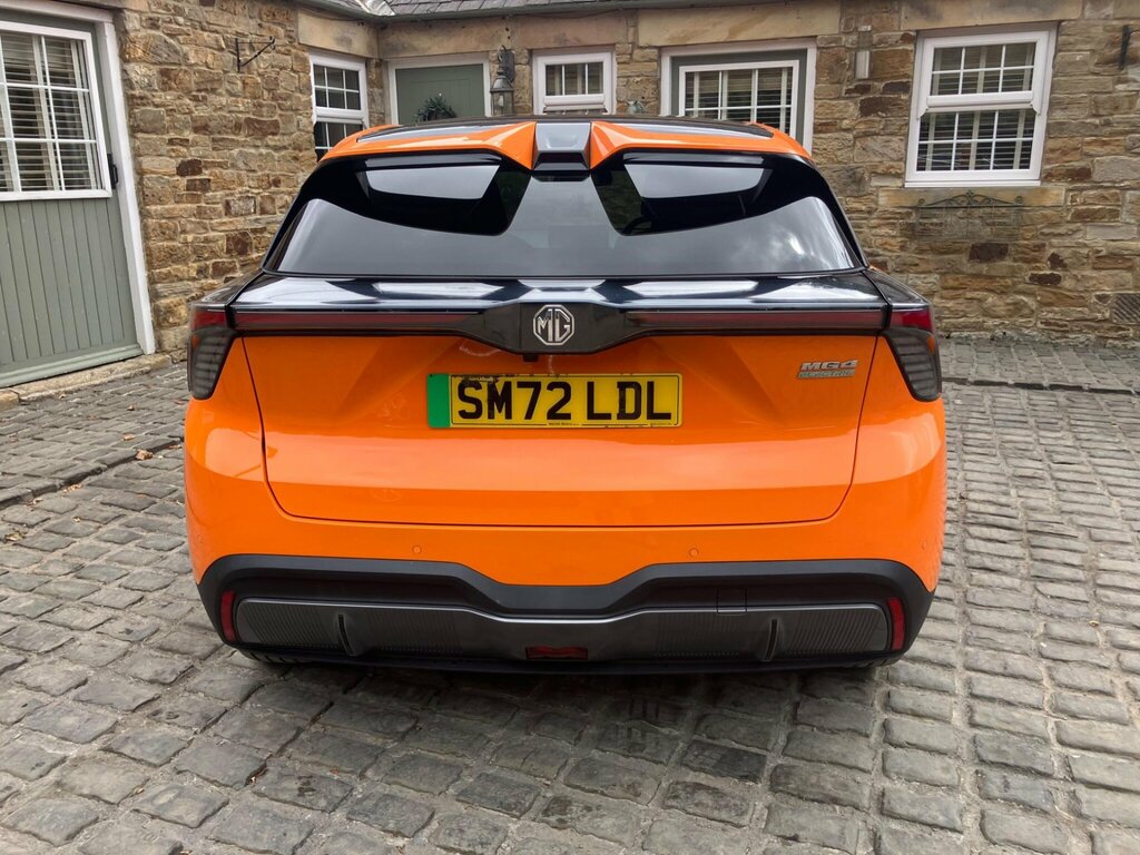 MG MG4 64Kwh Trophy Long Range SM72LDL Orange #5