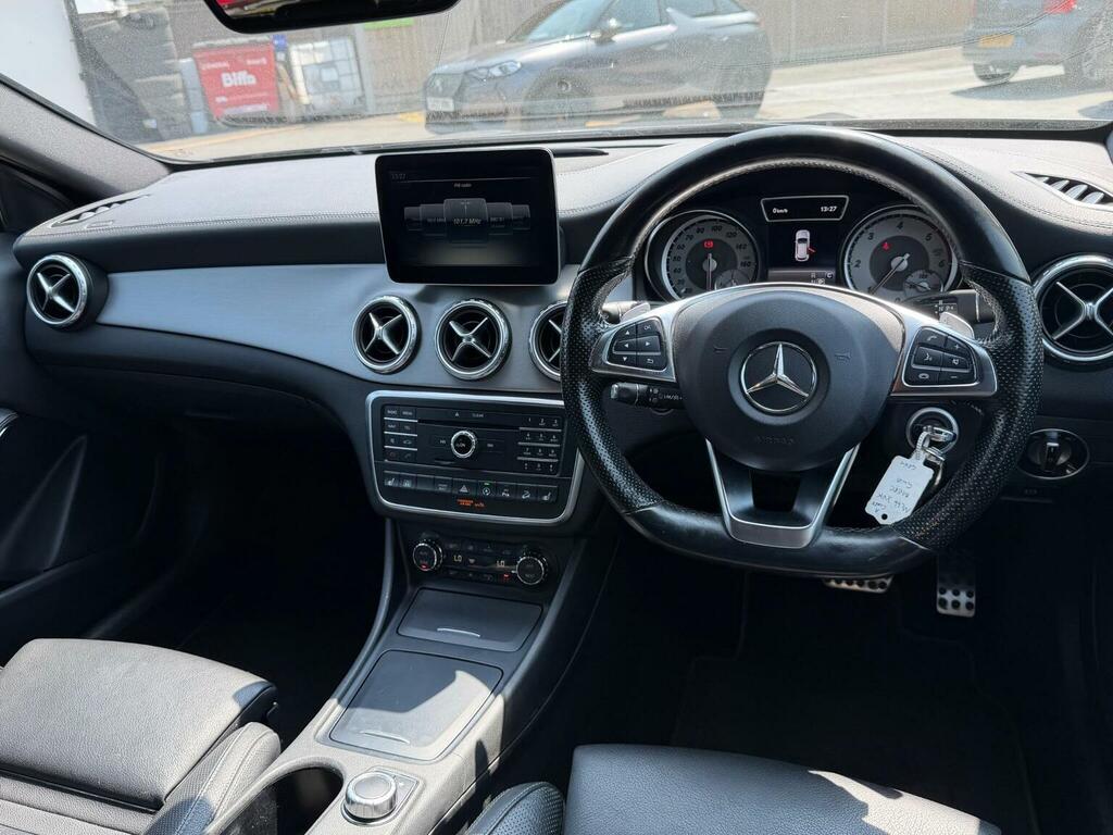 Mercedes-Benz GLA Class Amg Line White #9