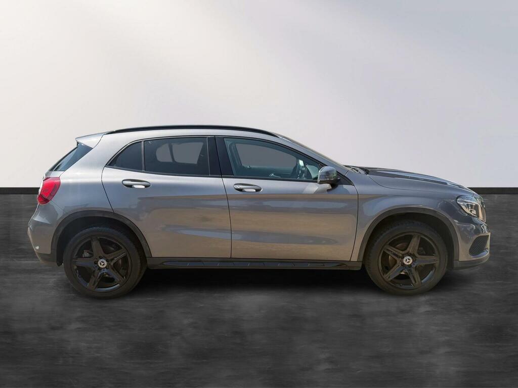 Mercedes-Benz GLA Class Amg Line White #8