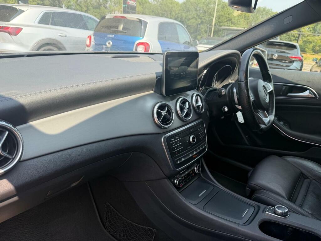Mercedes-Benz GLA Class Amg Line White #24