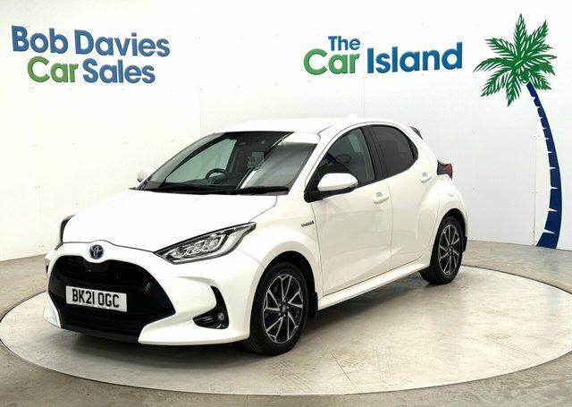 Toyota Yaris Vvt-h Design Hatchback BK21OGC White #3