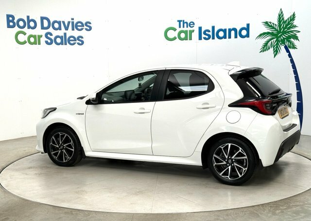 Toyota Yaris Vvt-h Design Hatchback BK21OGC White #6