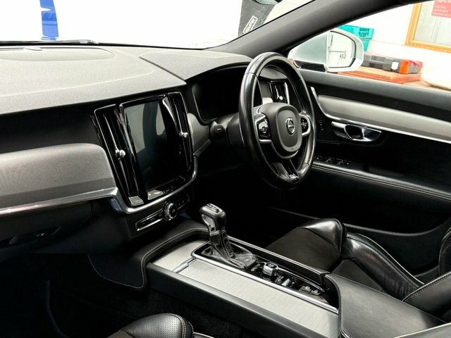 Volvo V90 D4 R-design Estate Grey #4