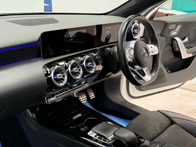 Mercedes-Benz A Class A200 Amg Line Premium GX69OMV White #4