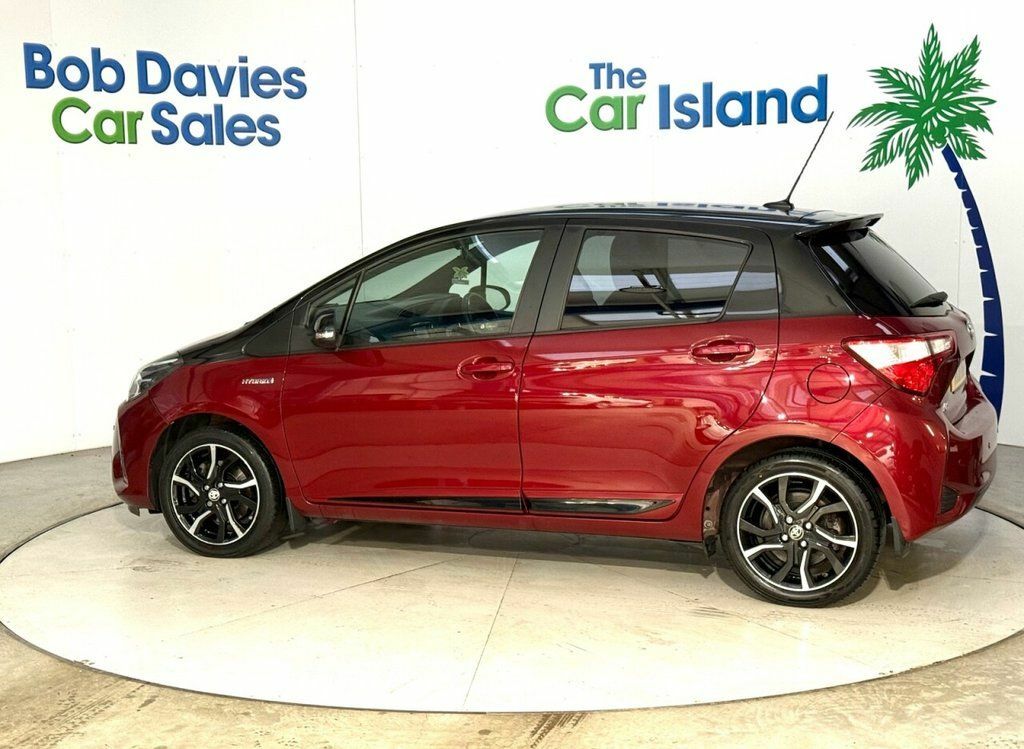 Toyota Yaris Vvt-h Grey Bi-tone Hatchback VK18WBF Red #5