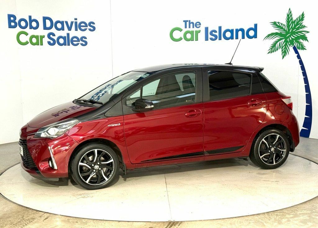 Toyota Yaris Vvt-h Grey Bi-tone Hatchback VK18WBF Red #4