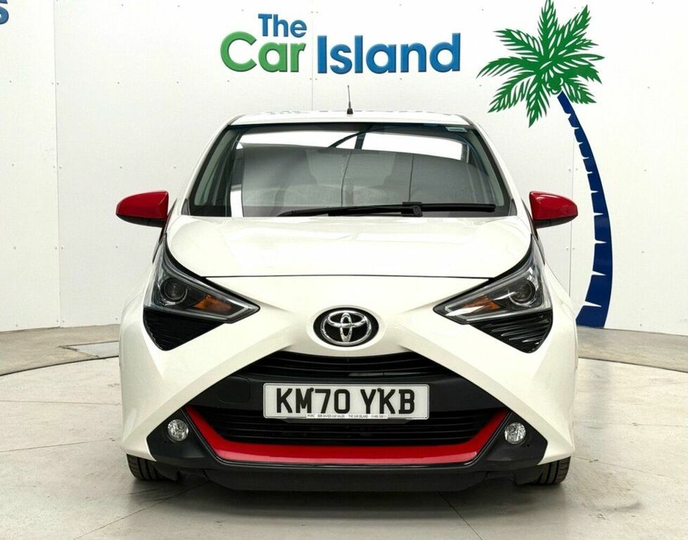 Toyota Aygo Vvt-i X-trend Hatchback White #2