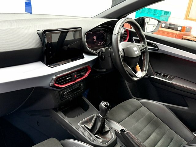Seat Ibiza Tsi Fr Sport Hatchback BV71EFG Red #3