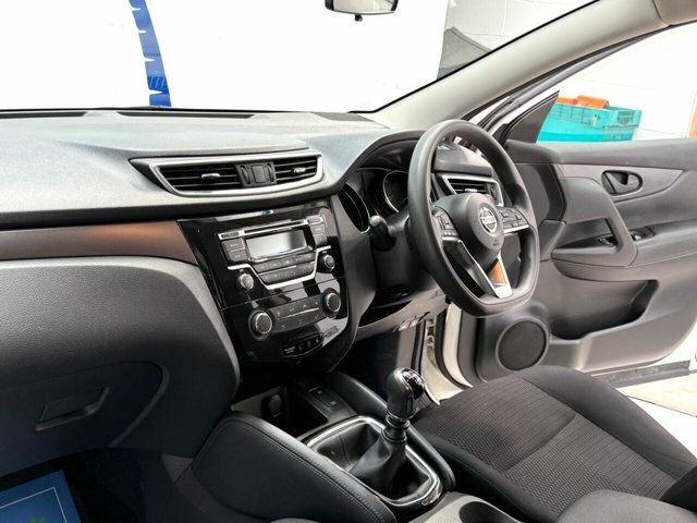 Nissan Qashqai Dig-t Visia Suv White #5
