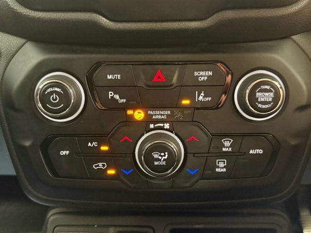Jeep Renegade 1L Night Eagle White #21