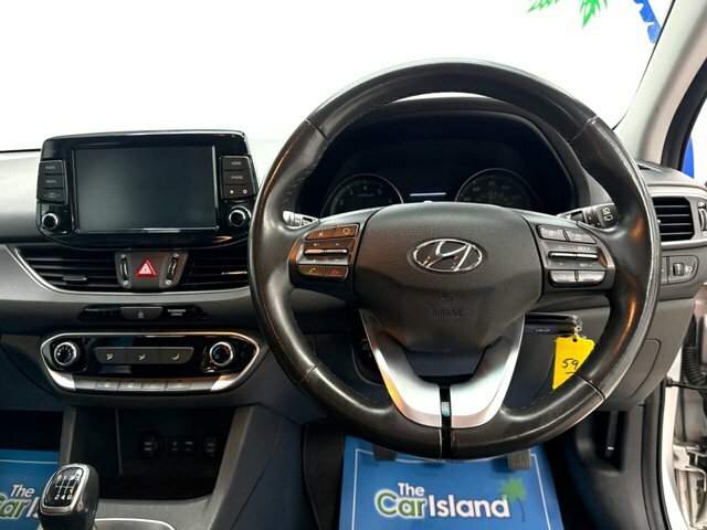 Hyundai I30 Hatchback White #16