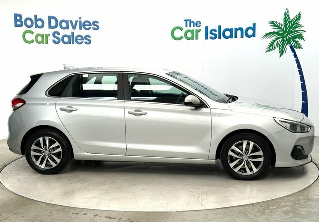 Hyundai I30 Hatchback White #10