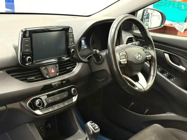 Hyundai I30 T-gdi Blue Drive Se Silver #4