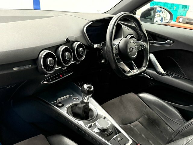 Audi TT Tfsi Black Edition Coupe Black #4