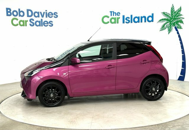 Toyota Aygo Vvt-i X-cite Hatchback WJ68ACZ Purple #3