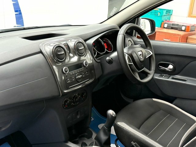Dacia Sandero Stepway Tce Essential Hatchback White #4