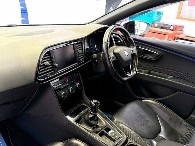 Seat Leon Tsi Cupra 300 Hatchback Black #4