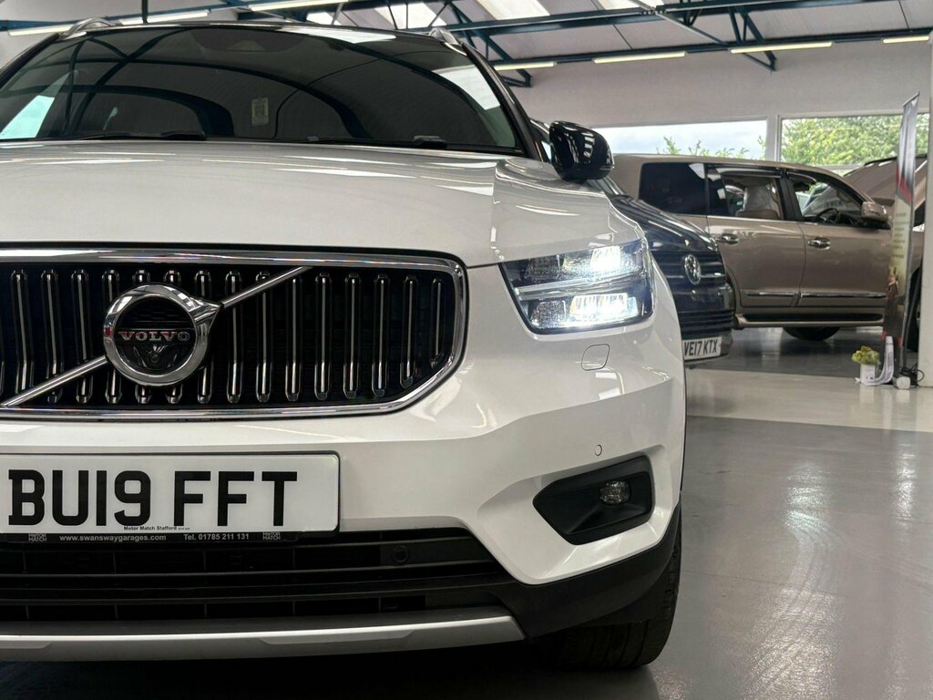 Volvo XC40 2.0 T4 Inscription Awd Euro 6 Ss BU19FFT White #5