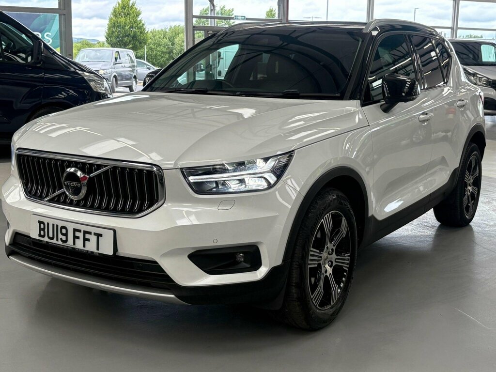 Volvo XC40 2.0 T4 Inscription Awd Euro 6 Ss BU19FFT White #3