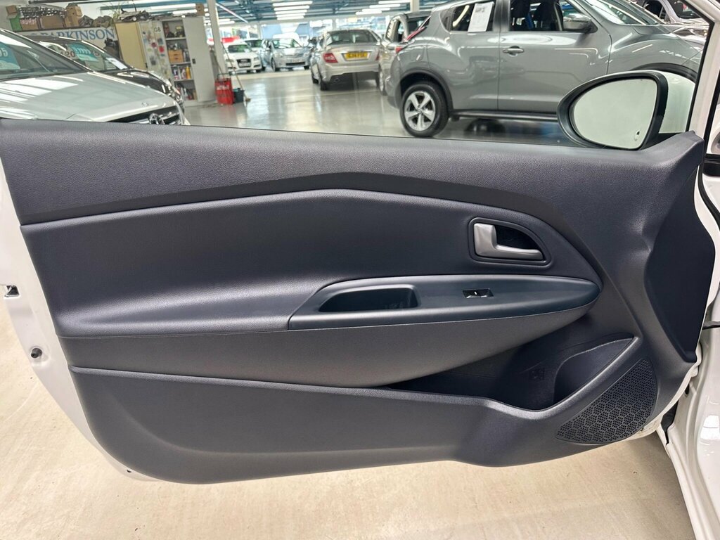 Kia RIO 1.2 2 Isg 2015,20 Road Tax,bluetooth,air Con,parki Silver #38