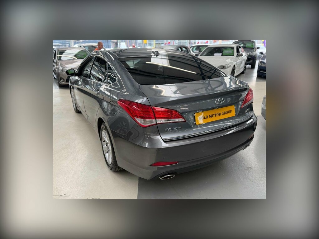 Hyundai I40 Estate 1.7 Crdi Premium 201212 Black #11